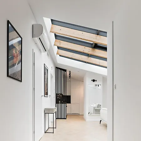 Metropolis Design Apartman *